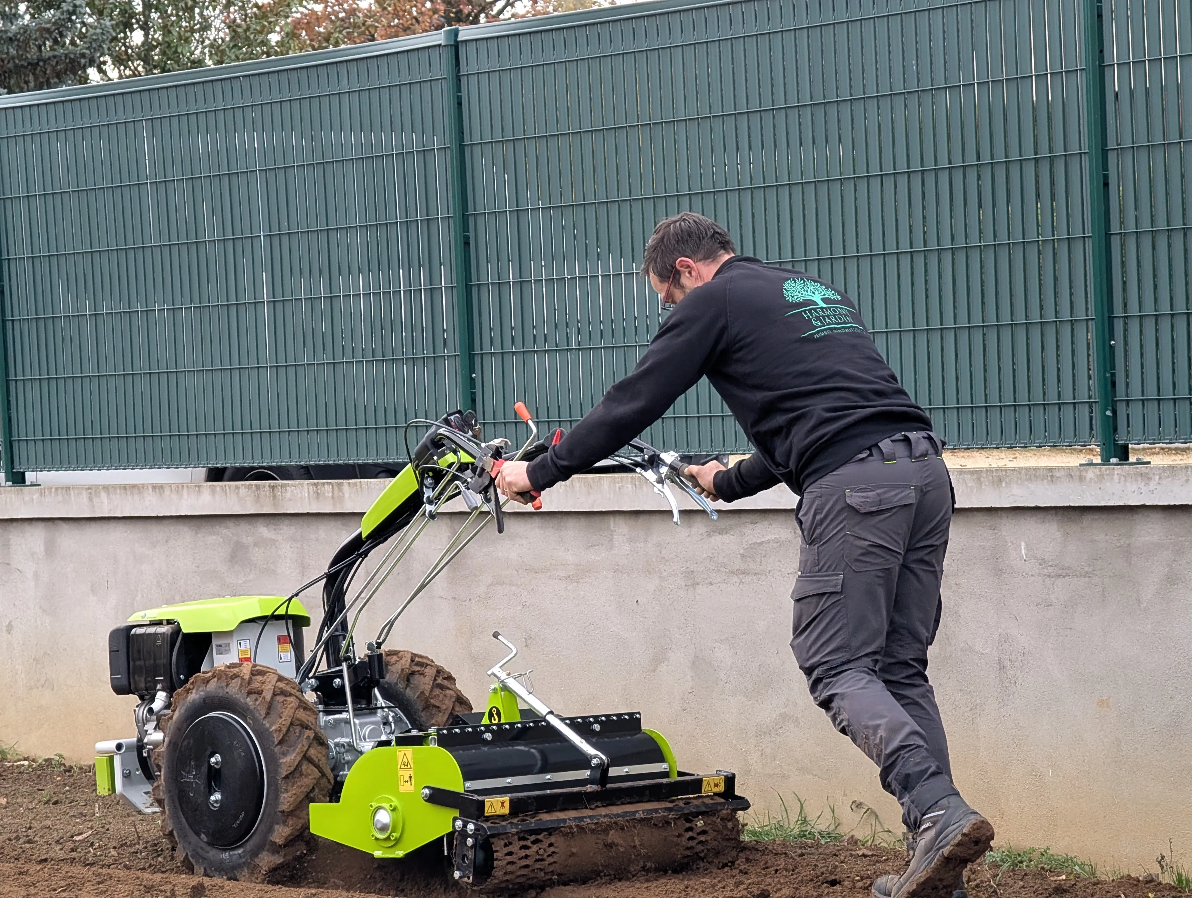 am&eacute;nagement de terrasses, pose de cl&ocirc;tures et portails Sarthe